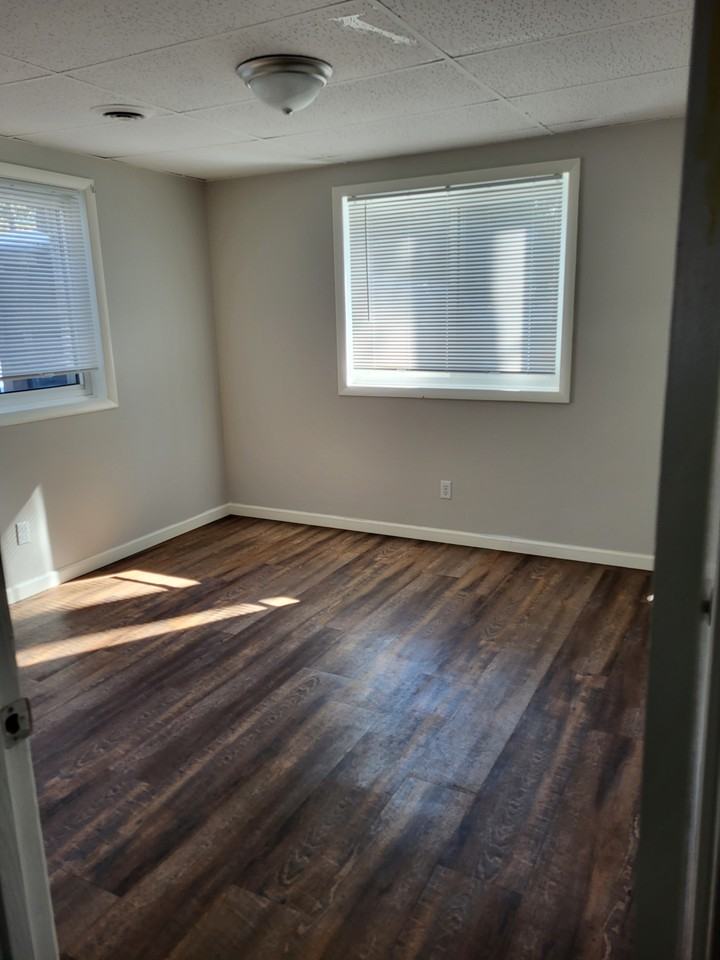 4901 Hedgewood Dr #2 - Photo 3 of 6