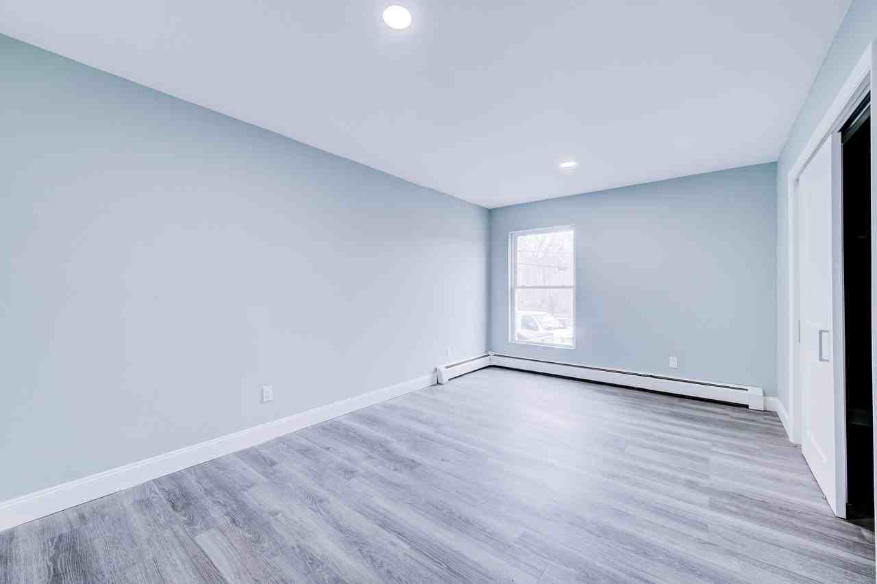 13 Bancker Ave #5 - Photo 5 of 18