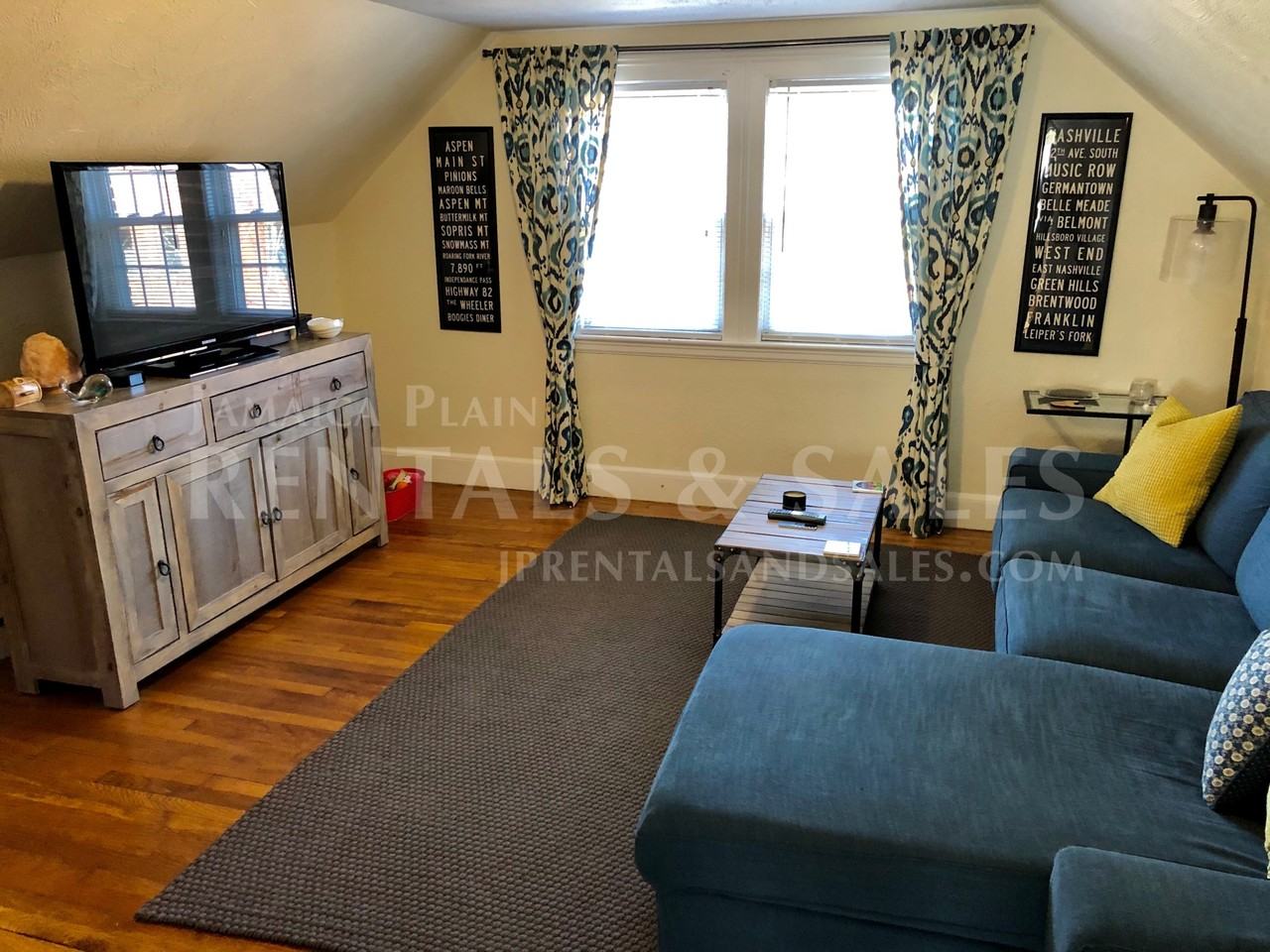 36 Lakeville Rd #4 - Photo 4 of 13