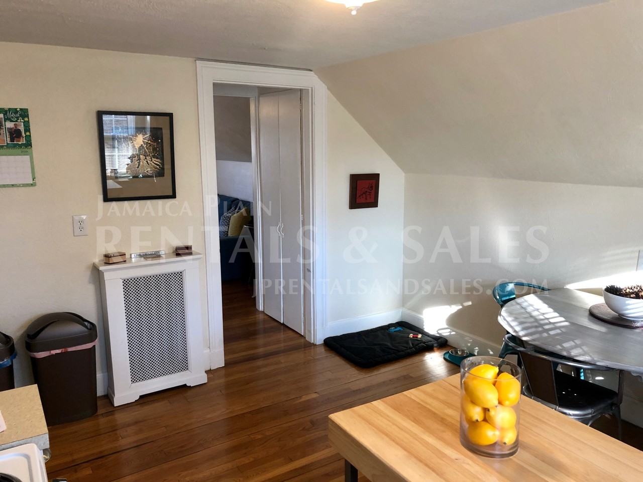 36 Lakeville Rd #4 - Photo 6 of 13