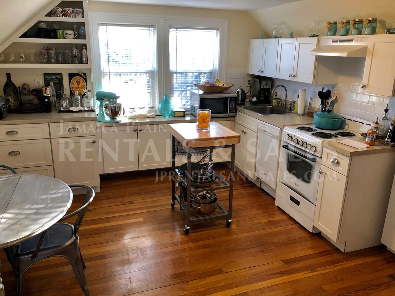 36 Lakeville Rd #4 - Photo 7 of 13