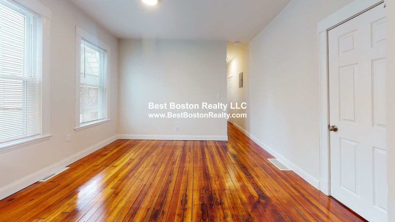 16R Warren Ave #2 - Photo 2 of 13