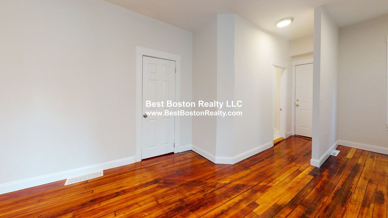 16R Warren Ave #2 - Photo 3 of 13