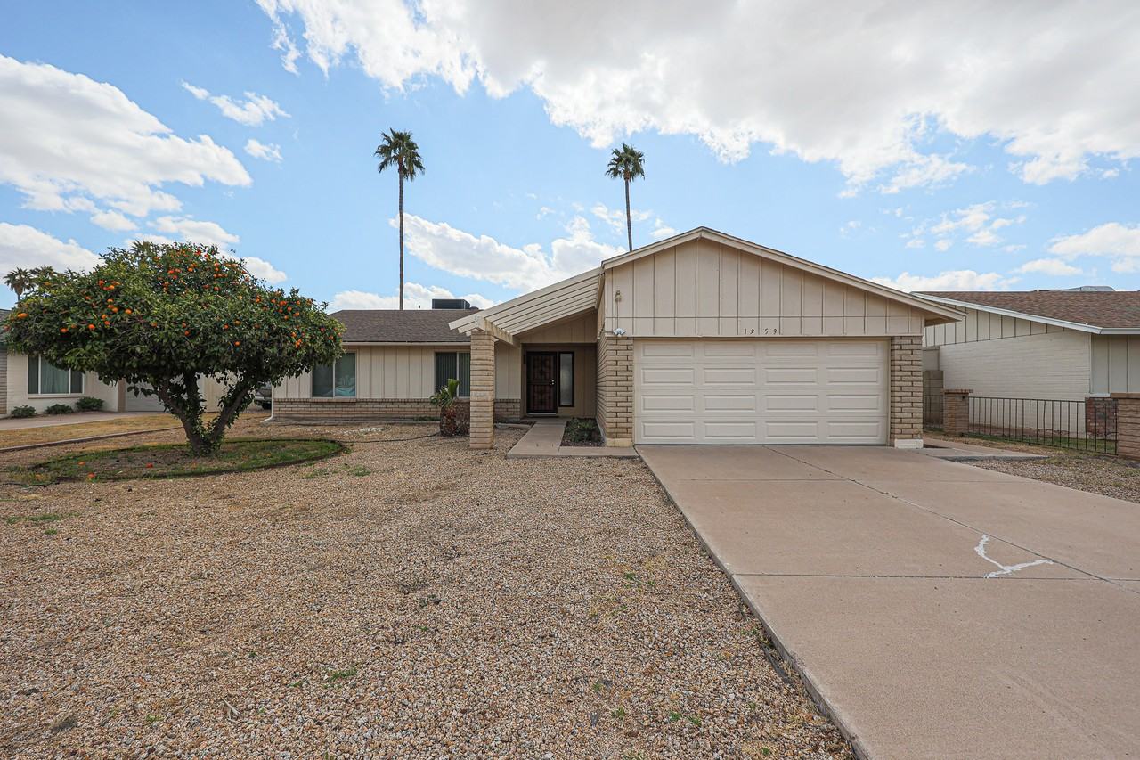 1959 E Rice Dr - Photo 3 of 34