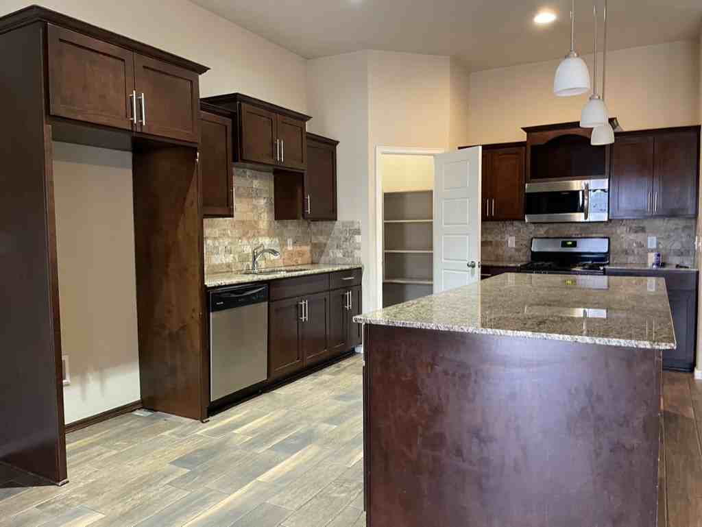 13222 S 21st Pl - Photo 4 of 16
