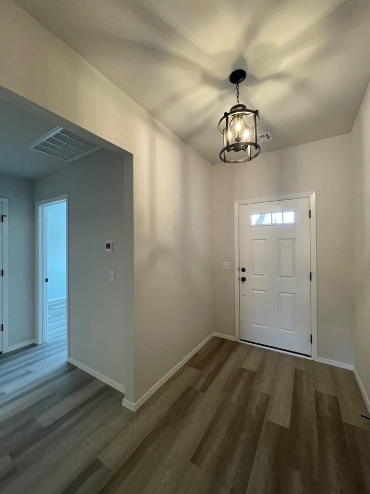 13126 S 72nd East Pl - Photo 3 of 24