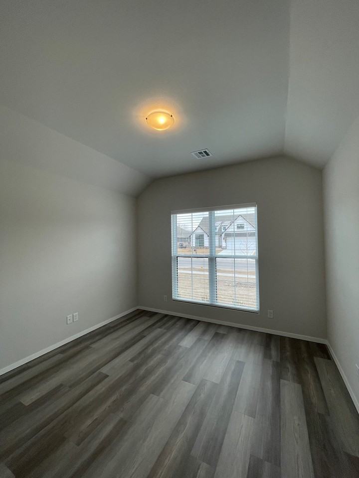 13126 S 72nd East Pl - Photo 4 of 24