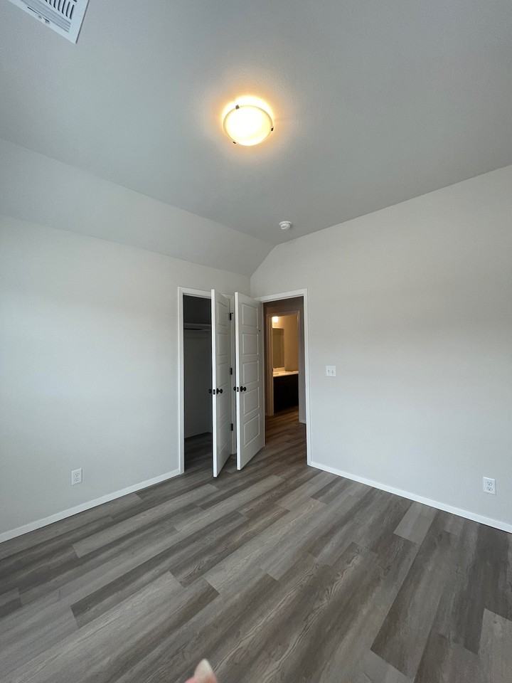 13126 S 72nd East Pl - Photo 5 of 24