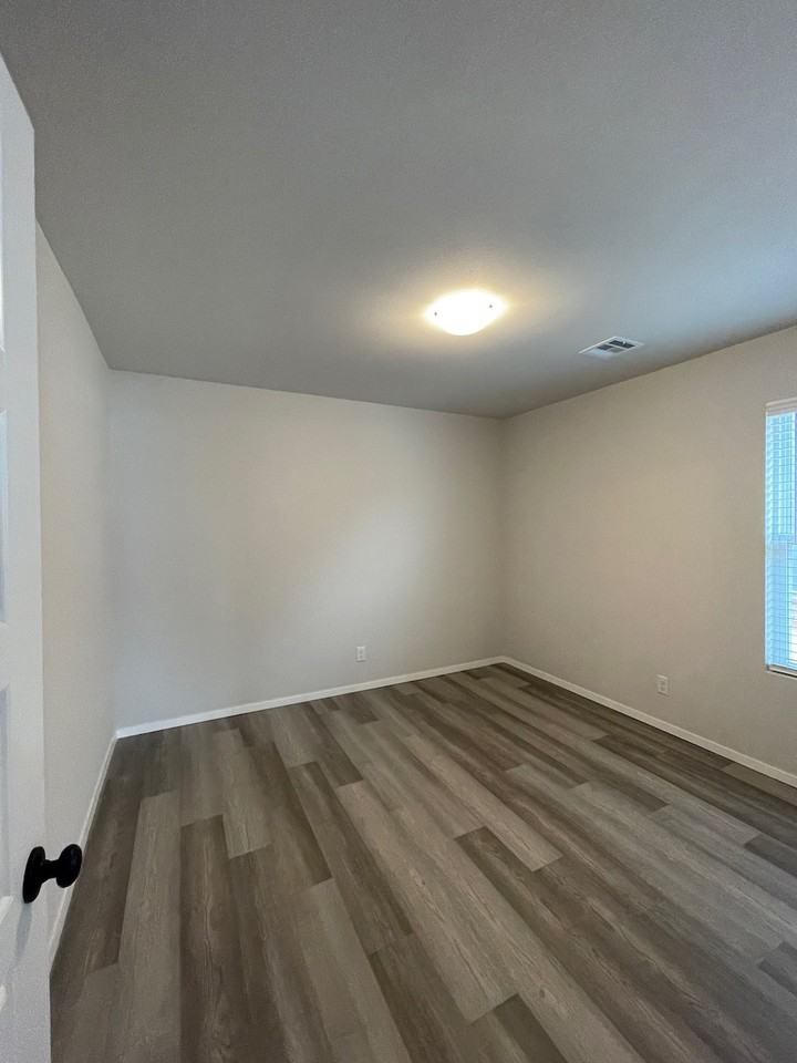 13126 S 72nd East Pl - Photo 6 of 24