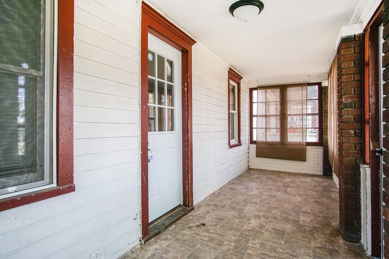 2018 Kemble Ave - Photo 2 of 14