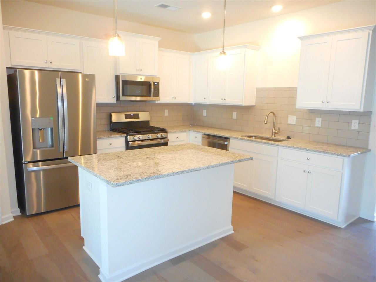 270 Harpers Run Ln - Photo 3 of 26