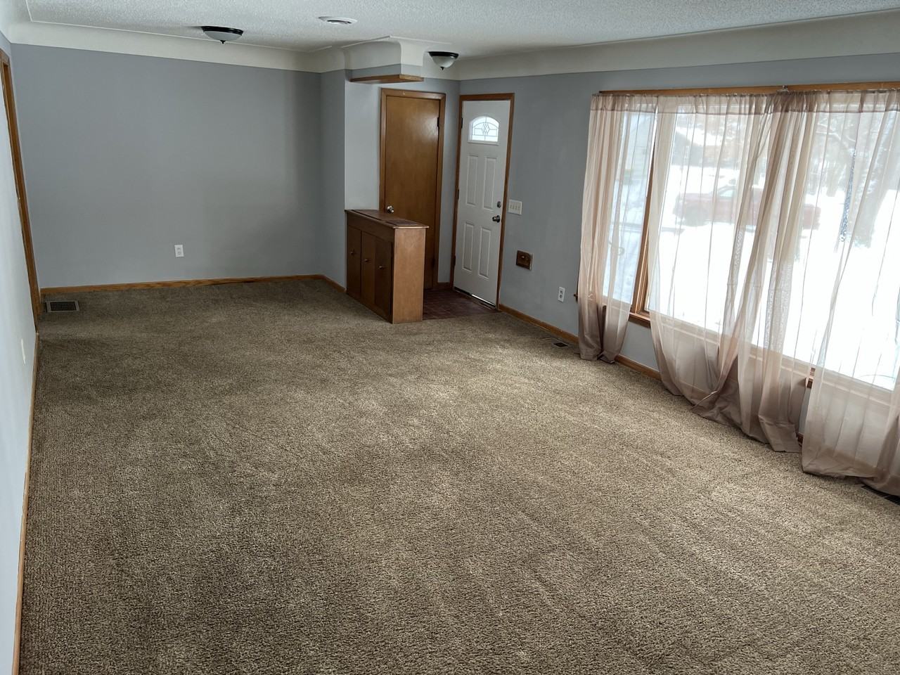 5250 Greatview Ave - Photo 2 of 14