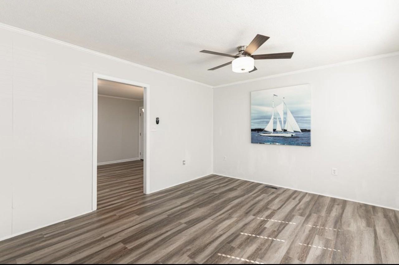 519 E Richardson Ave - Photo 3 of 13