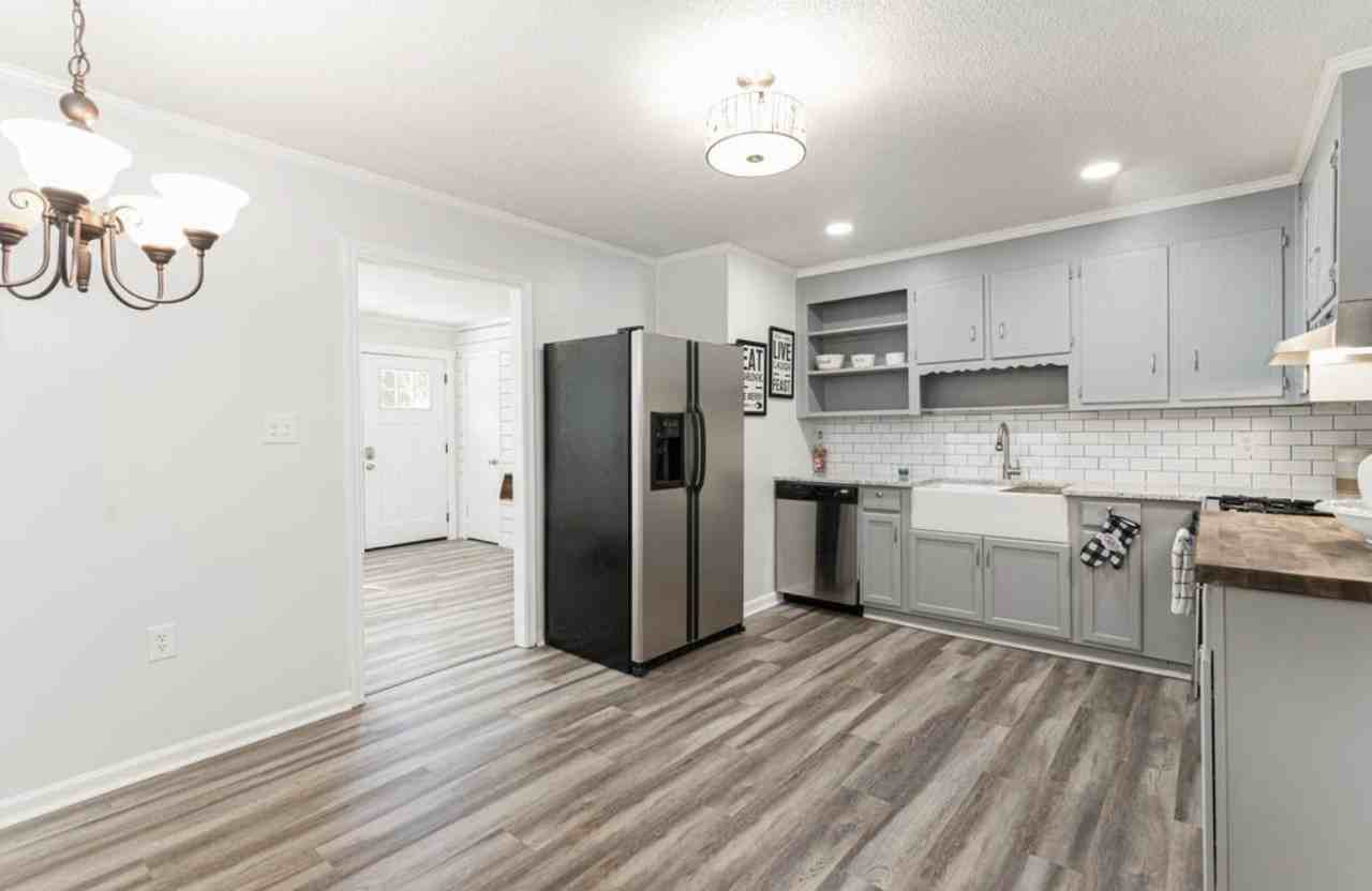 519 E Richardson Ave - Photo 5 of 13