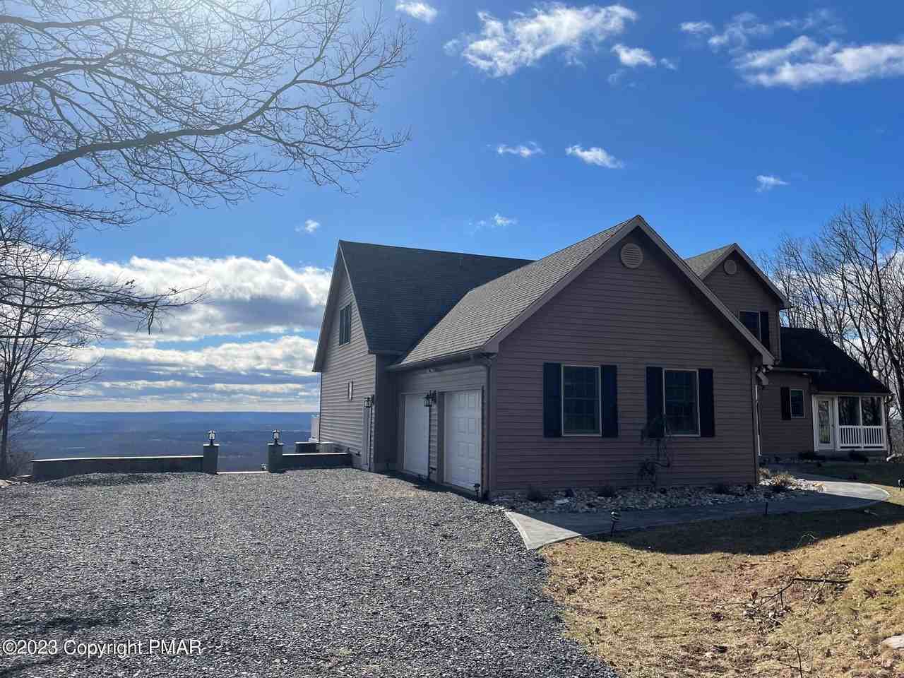 317 Valley View Dr, Albrightsville, PA 18210 4 Bedroom House for 2,800