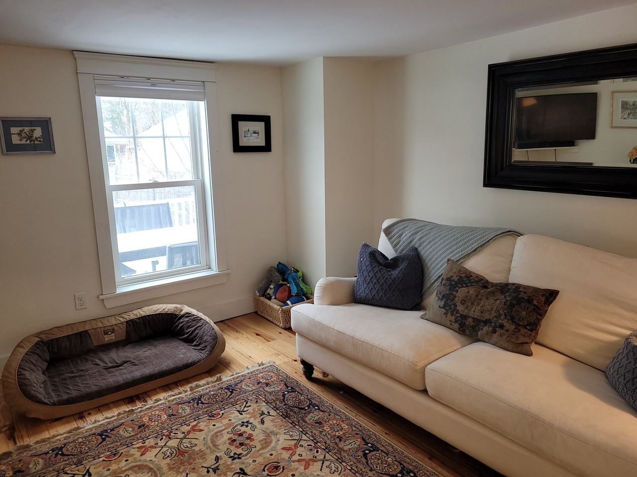 267 Preble St - Photo 3 of 22