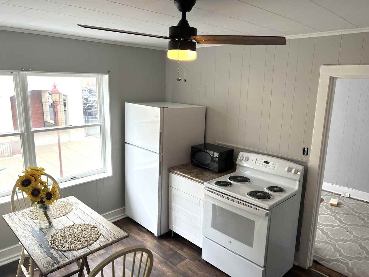 210 210 Clover Street #AB - Photo 2 of 11