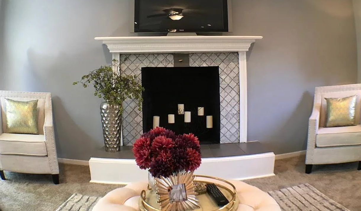 3228 Douglasdale Rd - Photo 3 of 15