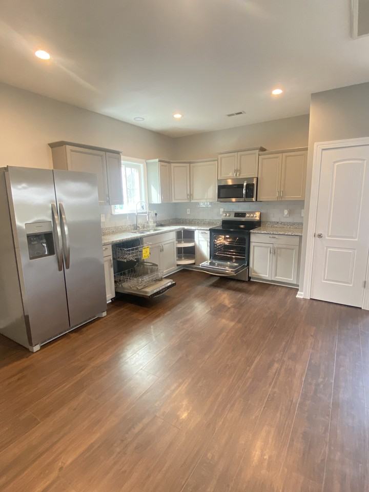 450 450 Old Centergrove Road - Photo 3 of 18