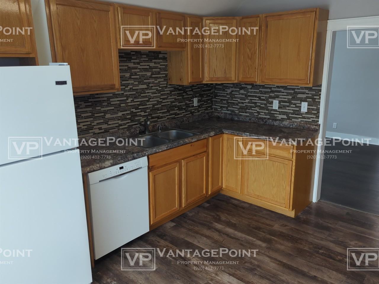 1325 S 19th St Uppr - Photo 2 of 10