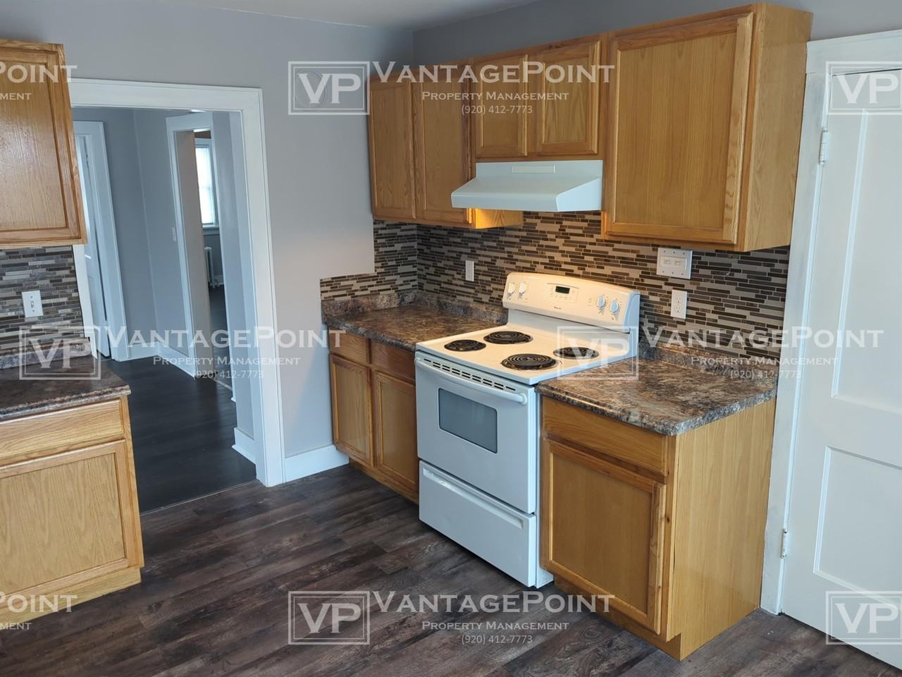 1325 S 19th St Uppr - Photo 3 of 10