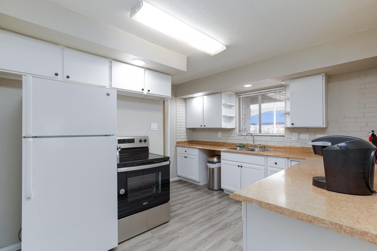 Baker Ave - Photo 3 of 9