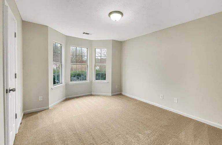 117 Kimbell Farm Dr - Photo 2 of 14