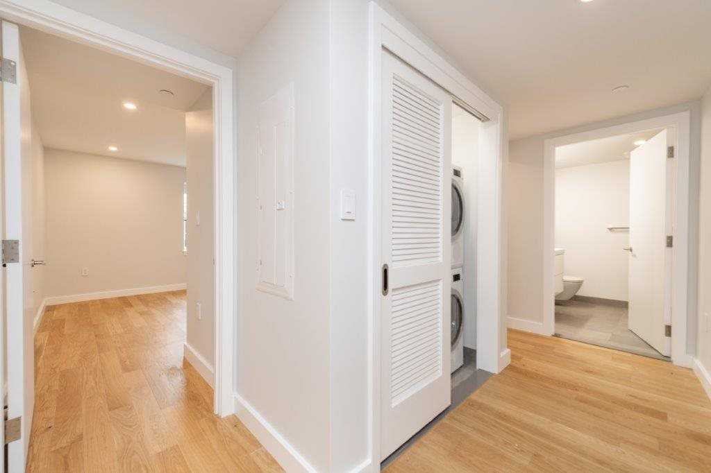 Fleet St - Photo 4 of 8