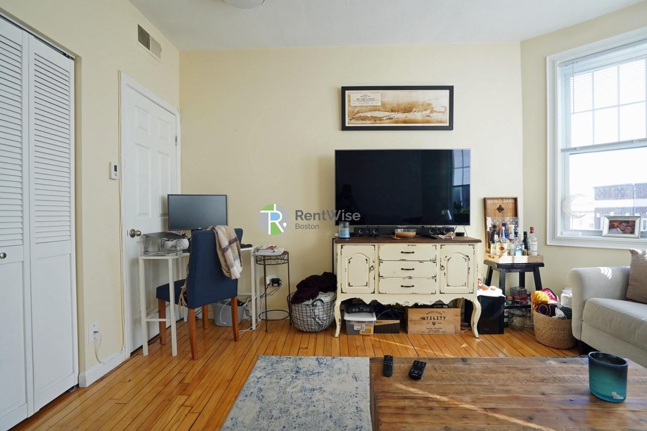 7 Lorraine Ter #3 - Photo 2 of 20