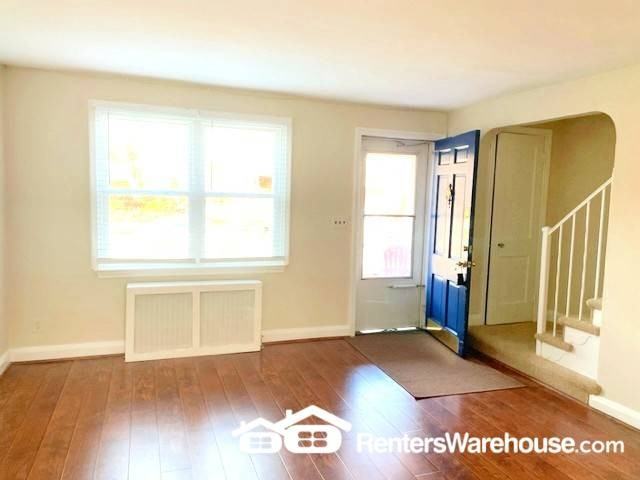 221 Linden Ave - Photo 2 of 10
