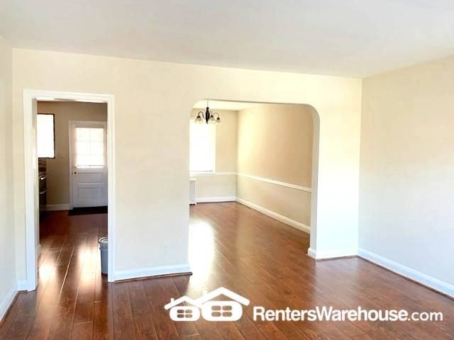 221 Linden Ave - Photo 3 of 10