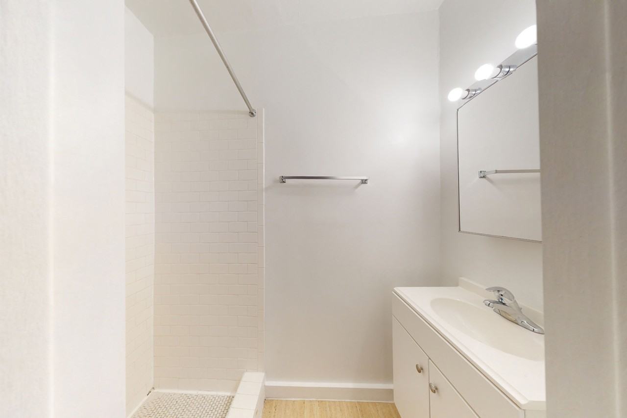 1101 E. Hyde Park Boulevard - Photo 6 of 49