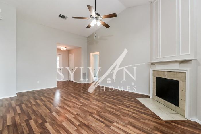 17004 Ardisia Dr - Photo 3 of 15