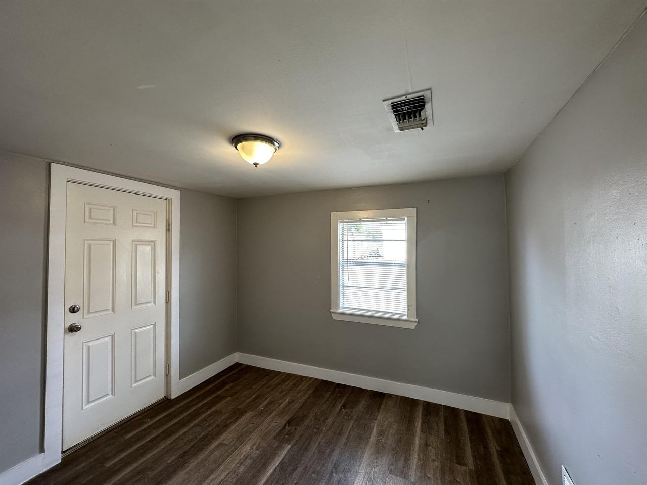 3815 Pine St #1 - Photo 3 of 13