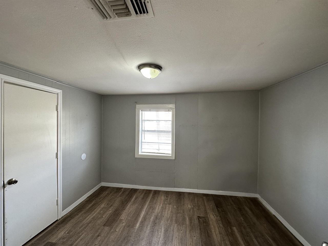 3815 Pine St #1 - Photo 5 of 13