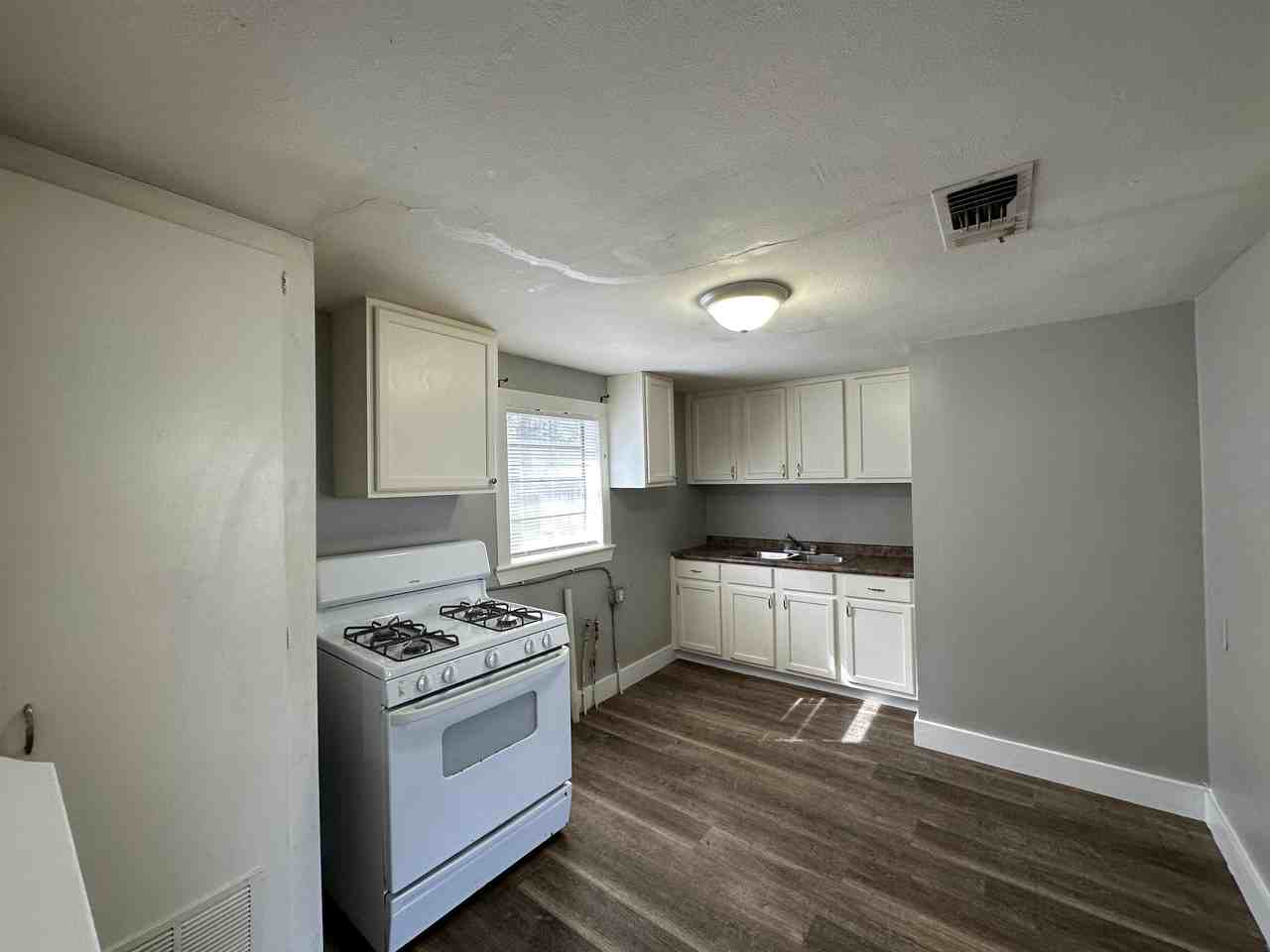 3815 Pine St #1 - Photo 7 of 13