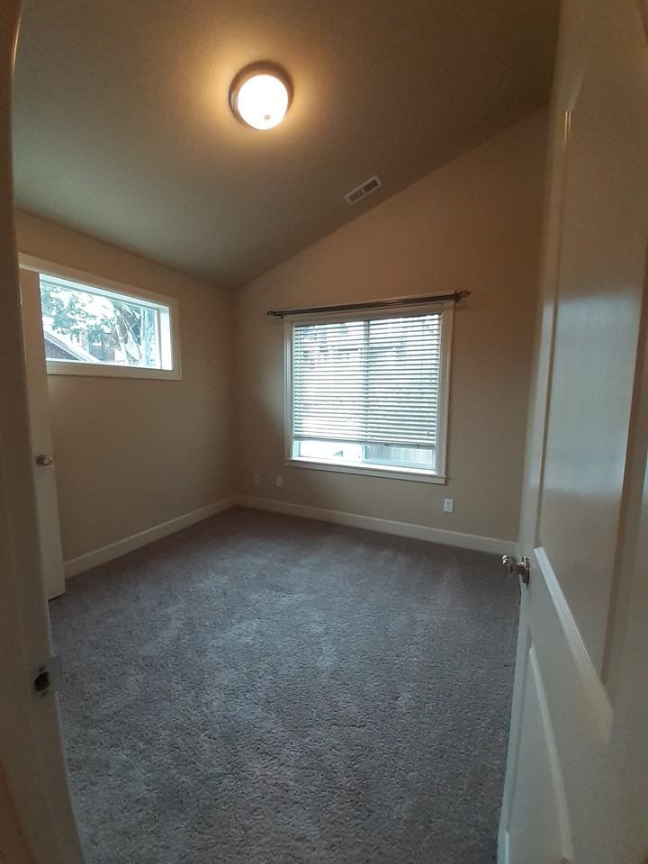 1523 Lincoln St #100 - Photo 4 of 15