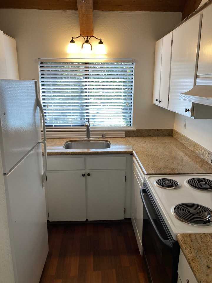 28 Park Ter #1 - Photo 3 of 10