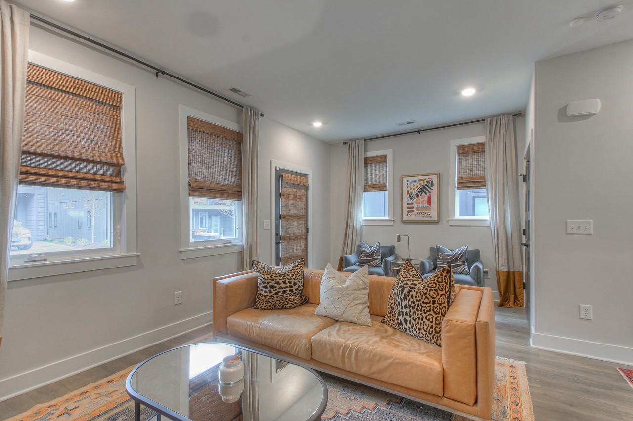 801 Cherokee Ave #1 - Photo 6 of 33