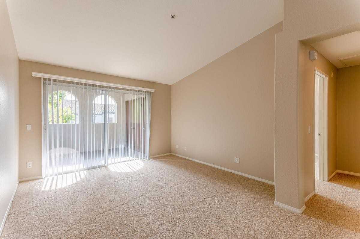 76 Mercantile Way - Photo 3 of 49