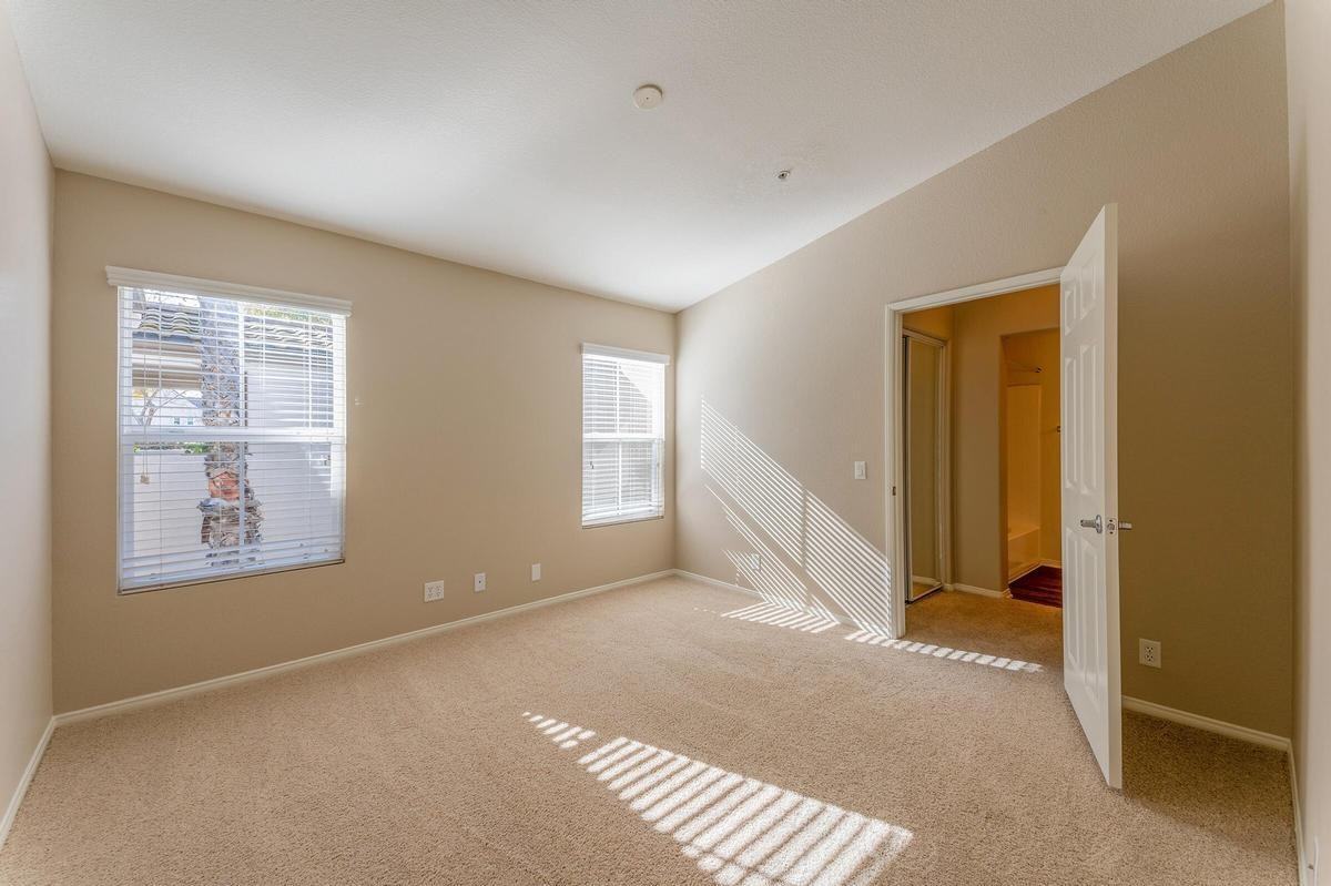 76 Mercantile Way - Photo 6 of 49