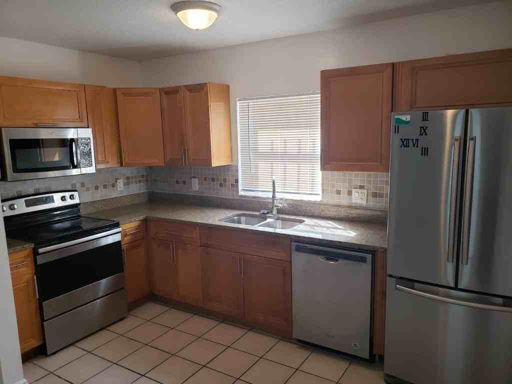 3212 N 50th St - Photo 2 of 13