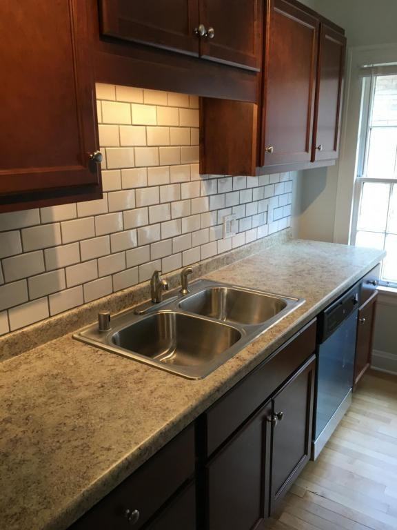 2309 E Locust St Apt 3 - Photo 3 of 14