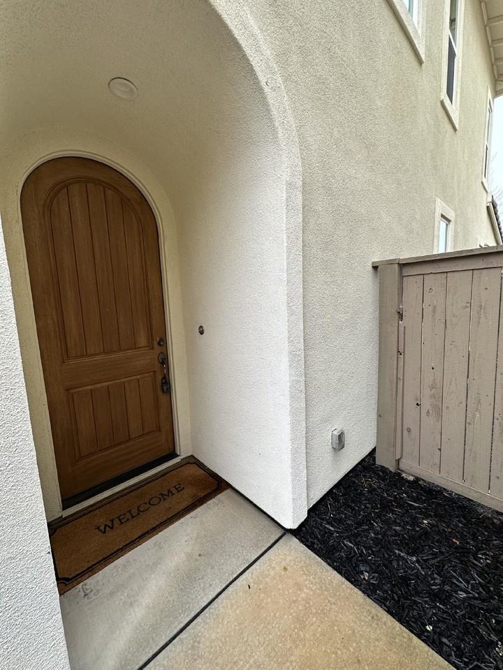 5049 Verona Dr - Photo 2 of 30