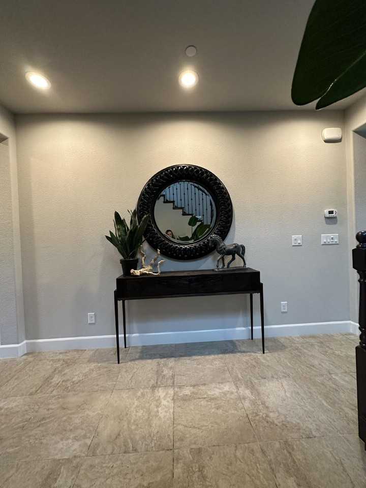 5049 Verona Dr - Photo 6 of 30