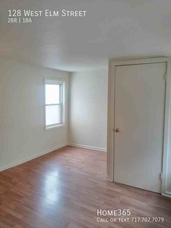 128 W Elm St - Photo 2 of 7