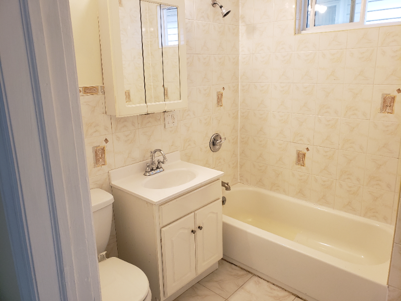 86 Bartholdi Ave #2 - Photo 3 of 11