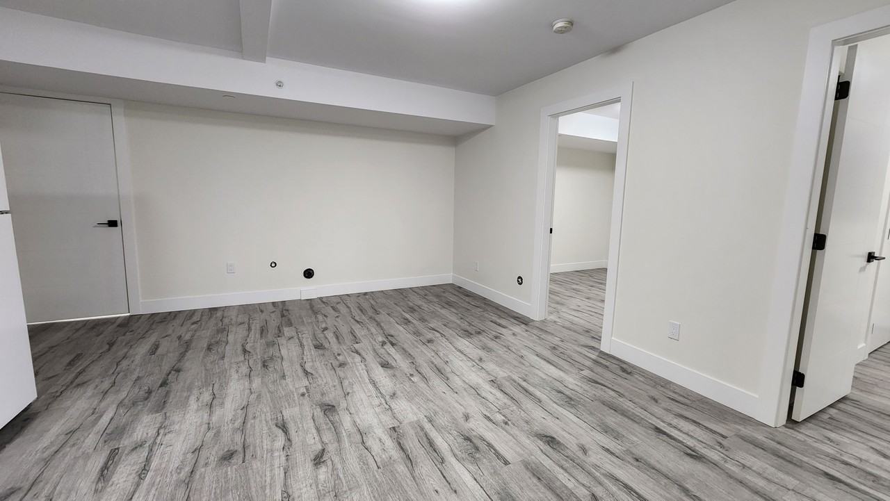 36750 Carl Creek Crescent - Photo 5 of 11