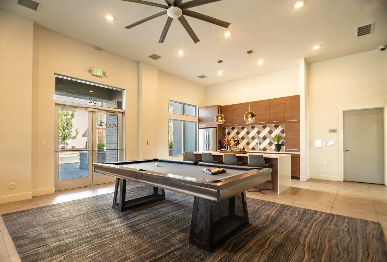 Axio 8400 - Photo 7 of 35