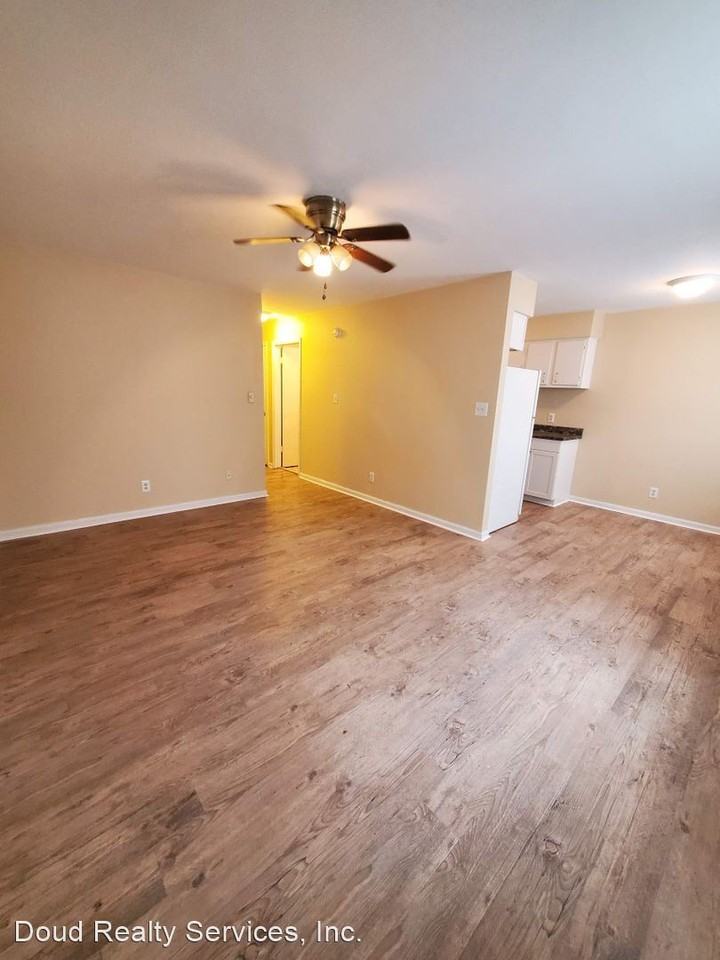 3322 Illinois Ave - Photo 3 of 12